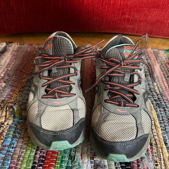 Saucony Women’s Sneakers in Gray and Green with Orange Laces Size 9 - Picture 4 of 15
